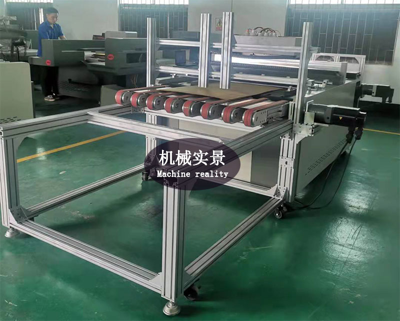 紙箱無版印刷機(jī)設(shè)備實(shí)拍，紙箱數(shù)碼印刷機(jī)廠家實(shí)拍機(jī)械。